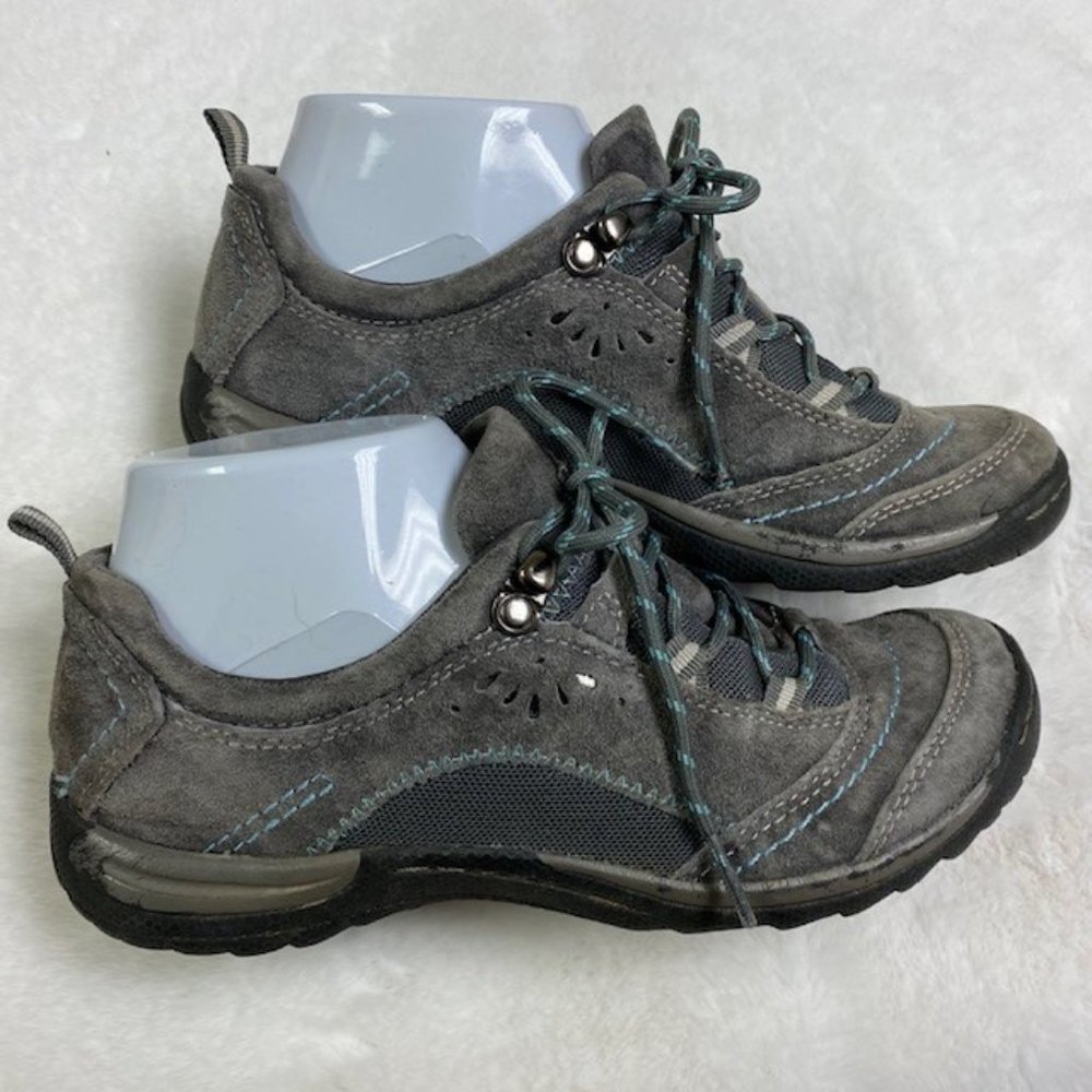 Earth Origins Kamryn Weather Proof Suede Hiking Shoes, size 6‎